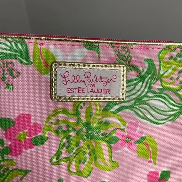 Lilly Pulitizer Estee Lauder Cosmetic bag floral pink green NWOT - Picture 2 of 5
